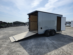 Remolque de Carga Cerrado 7x14 para Contratistas de Jardinería, Modelo 2027, Eje Tándem, Remolque con Nariz en V, en Venta - Product Image 6
