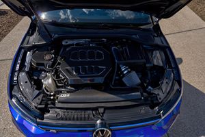 Volkswagen Golf R 2022, Gasolina, Bajo Kilometraje - Product Image 4