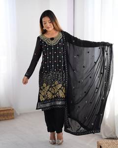 Travail de broderie de créateur Femmes lourdes Shalwar Kurta dans les fonctions et les mariages pour dames Inde et Pakistan - Product Image 4
