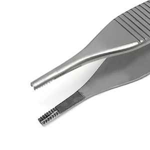 Pinzas Hemostáticas para Laboratorio Quirúrgico HERMANN MEDITECH HM-F-207, 17 cm, Acero Inoxidable TC, Herramienta de Manipulación de Tejidos de Precisión - Product Image 5