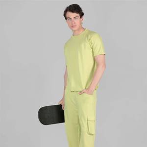 Ensemble coordonné imprimé pour hommes de qualité supérieure-Confortable et élégant-Idéal pour les vêtements décontractés et les vacances - Product Image 4