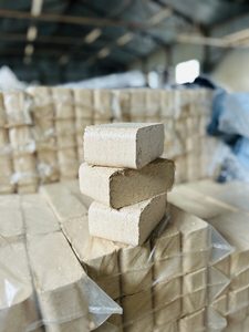 Briquetas de Fibra de Madera 100% Originales (Certificadas ENplus) de Larga Duración, Bajo Contenido de Cenizas y Alta Densidad para Sistemas de Calefacción - Product Image 2