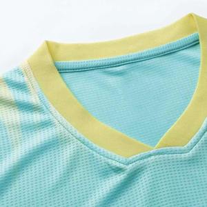 Tenues de football personnalisables de haute qualité 100% polyester respirant léger toutes saisons Vente chaude - Product Image 3