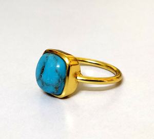 แหวนหินเทอร์ควอยซ์ชุบทอง18K พลอยรูปทรงเบาะขัดเงาสูงสไตล์คลาสสิกพร้อมตัวเรือน - Product Image 2