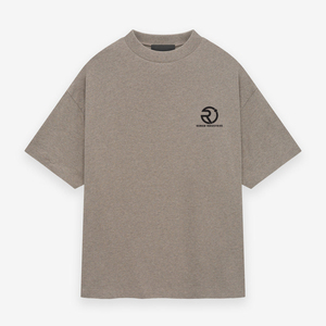 Détendez-vous avec style avec ces t-shirts à coupe décontractée-parfaits pour un week-end décontracté ou une journée décontractée à la maison avec des amis et la famille - Product Image 2