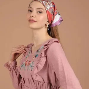 高品質の生地を使用したトルコ製の刺繍された新しいスタイルの夏の女性のドレス