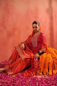 Taille Personnalisée Attrayant Sain & Fit Les Femmes Portent BANDHEJ Imprimé Gujrati Tendance Robe Ethnique avec Ensemble Dupatta - Product Image 2