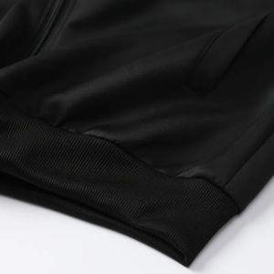 แจ็คเก็ตบอมเบอร์กันลมแบบซอฟต์เชลล์คุณภาพสูง สไตล์เท่ห์สำหรับผู้ชาย ขายส่งตามเทรนด์ยอดนิยม แจ็คเก็ตนักขี่มอเตอร์ไซค์ - Product Image 4