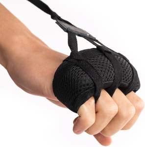 Protector de nudillos de neopreno de alta calidad Protector acolchado de cuero para boxeo MMA Muay Thai Training Hand Guards - Product Image 1