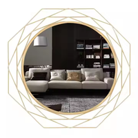 Miroir mural en métal de haute qualité au design moderne et artistique, cadre artisanal haut de gamme, personnalisable, durable, unique, respectueux de l'environnement, idéal pour les mariages