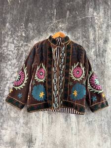 เสื้อแจ็คเก็ตกำมะหยี่สไตล์วินเทจสำหรับผู้หญิง – งานปักมือสไตล์โบฮีเมียนสำหรับงานเทศกาลและงานกลางคืน - Product Image 5