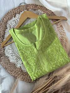 Kurti pour femme en modal et chanderi brodé à la main, style chikankari, coupe régulière, toutes saisons, hiver, été. |   Longueur genouillère | - Product Image 3