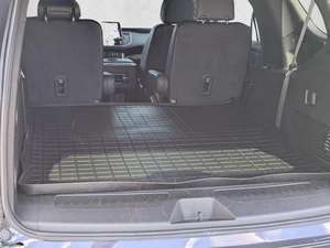 BEST-SELLER! Véhicule personnel SUV YukonSLT V-8 4.X.4 d'occasion 2022 - Product Image 6