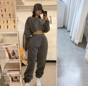 2025 usine Oem Service femmes à capuche haut court sweat haute qualité haut court survêtements - Product Image 2