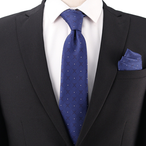 Bandana à <span class=keywords><strong>pois</strong></span> avec logo personnalisé, <span class=keywords><strong>cravate</strong></span> imprimée sur mesure, <span class=keywords><strong>cravate</strong></span> en polyester <span class=keywords><strong>bleu</strong></span> <span class=keywords><strong>marine</strong></span> à carreaux avec ensemble foulard - Product Image 2