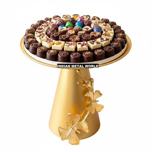 Bol de service élégant en métal finition or martelé avec base en marbre noir pour chocolats, bonbons ou fruits secs à prix raisonnable - Product Image 4