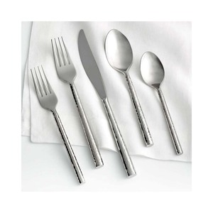 Cubiertos de estilo occidental al por mayor de buena calidad, cuchillo de acero inoxidable, tenedor, cuchara, juego de cubiertos de Metal, mango martillado para restaurantes - Product Image 4