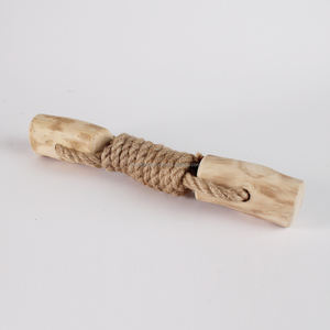 Conçu pour l'entraînement interactif, le nunchaku en bois de café et chanvre favorise une mastication saine, réduit l'ennui et nettoie les dents - Product Image 2