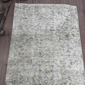 Tapis vintage 2,9 x 6,4 pieds, tapis d'inspiration turque, tapis persan gris-bleu - Product Image 4
