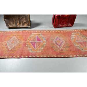 Alfombra Turca Herki Vintage de 2.9x11.6 pies (88x354 cm), Alfombra de Lana Marroquí Naranja - Product Image 3