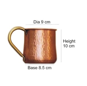 Taza compacta de cobre con asa fácil de sostener y estética vintage ideal para fotografía de bebidas o estilo de mesa - Product Image 6