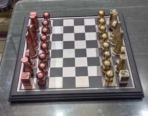 Coronas de ajedrez sólidas de aluminio antiguo, tablero de ajedrez superior barato directo de fábrica para juegos de interior con tablero de madera de diseño único - Product Image 2