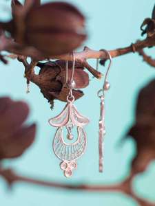Boucles d'oreilles pendantes florales en filigrane d'argent de haute qualité, plaquées argent, modernes, scintillantes, élégantes et tendance, les plus vendues - Product Image 2