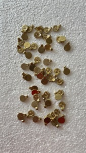 Dijes de latón hechos a medida con patrones solares ideales para diseñadores de joyas y tiendas de cuentas adecuadas para reventa - Product Image 3