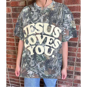 Camiseta Gráfica Personalizada para Mujer con la Frase 'Jesús te Ama', Manga Corta, Corte Corto, Informal, 100% Algodón, Impresión Serigráfica, Verano - Product Image 2