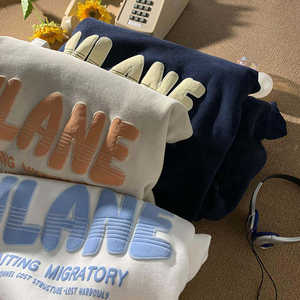 Sudadera con Capucha Oversize de Color Liso con Estampado 3D Puff, Personalizable con Logotipo y Color, 100% Algodón Puro, Sudadera Esencial para Hombre - Product Image 3