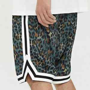 100% Polyester séchage rapide Top qualité hommes personnalisé Thai Shorts blanc Muay Thai Shorts Arts martiaux porter avec entièrement conçu - Product Image 3