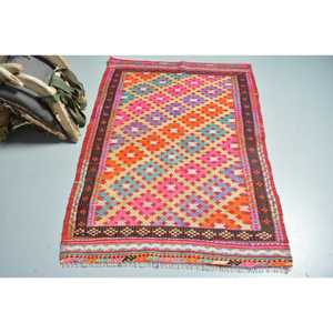 Tapis Kilim turc vintage 3,5x4,8 pieds, tapis oriental en laine avec accents rouges - Product Image 1