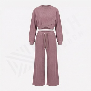 ชุดเซ็ตเสื้อฮู้ดครอปและกางเกงจ็อกเกอร์สไตล์สตรีทแวร์แฟชั่น ผ้าคอตตอน 100% ระบายอากาศได้ดี ลวดลายย้อมสีแบบ Acid Wash สีพื้น - Product Image 1