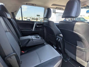 ใช้2024 T * oyota 4Runner SR5พรีเมียม - Product Image 3