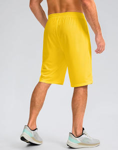 Pantalones cortos de gimnasio para correr de secado rápido personalizados Diseño ligero de malla floral para hombre con tela de punto cómoda para pantalones cortos de verano - Product Image 4