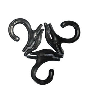 Présentoir de vente au détail innovant Kim Vu Minh écologique et peu encombrant avec crochets et cintres en plastique PP fabriqués au Vietnam - Product Image 1