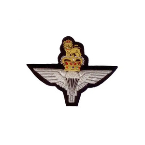 Venta al por mayor personalizado táctico Blazer insignias bordado hecho a mano con decoración de cuentas más vendido Blazer bolsillo tela insignias - Product Image 6