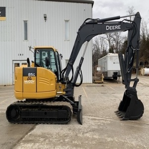 รถขุดมือสอง John Deere 85G สภาพดีเยี่ยม ผลิตขึ้นเพื่อการใช้งานก่อสร้างรายวัน ประสิทธิภาพแข็งแกร่ง อะไหล่ทนทาน ใช้งานได้อย่างราบรื่น - Product Image 1