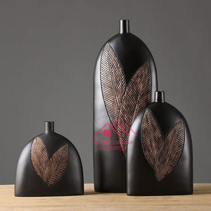 Florero de metal con acabado dorado a precio mayorista Fundición de aluminio Metal Diseño único Blanco - Product Image 2