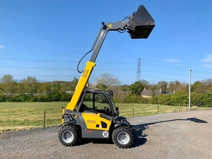 Mini-chargeur télescopique Wacker Neuson TH412 4x4 avec une grande capacité de levage pour la manutention et le levage de matériaux - Product Image 5