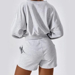 Conjunto de sudadera y pantalones cortos de cuello redondo de lana con puños de costilla de talla grande, chándal de mujer en blanco personalizado con logotipo - Product Image 5