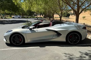 (F&3) Chevrolet Corvette Stingray Convertible 3LT Usado del 2022 - Product Image 2