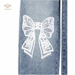 กางเกงยีนส์ขาบานเอวสูงสำหรับเด็กผู้หญิงกางเกงยีนส์ทรงหลวมสไตล์สตรีทแวร์ทันสมัยพิมพ์ลายโบว์ - Product Image 5