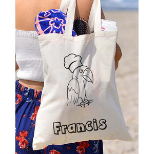 Sac fourre-tout Basic Level Black Parrot résistant à l'eau, design tendance pour enfants, idéal pour les aventures d'été et d'automne de coloriage et de peinture - Product Image 1