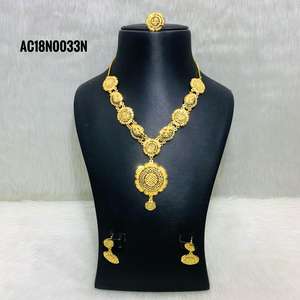 Conjunto de collar largo chapado en oro Colección de joyería de moda - Product Image 1