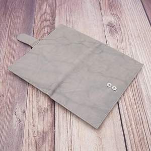 Cierre de botón a presión Logotipo personalizado Venta al por mayor OEM Alta calidad Durable Long Men's Wallet Trending Cuero genuino Precio más bajo - Product Image 5