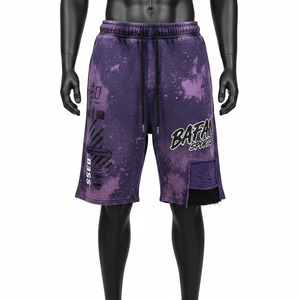 Shorts homme en molleton de coton premium 340 GSM, lavage acide, violet, avec empiècements déchirés et logo imprimé. - Product Image 6