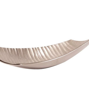 Plateau moderne en forme de feuille en métal poli | Bol de centre de table décoratif - Product Image 1