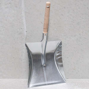 Recogedor de metal de latón de diseño moderno con mango único hecho a medida a un precio económico - Product Image 2