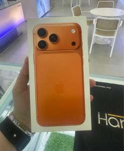 Comprar iPhone 17 Pro Max 256GB Naranja Cósmico, Reconocimiento Facial, Pantalla OLED 120Hz 4K, 5G, Desbloqueado, iOS - Product Image 1